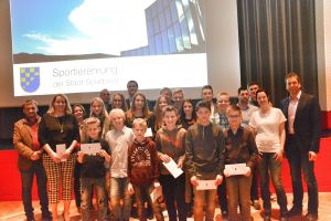 Sportliche H  chstleistungen  7  01